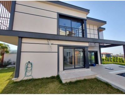 GÜZELÇAMLI'DA KISA SÜRELİĞİNE ZEL FİYAT 4+1 MÜSTAKİL HAVUZLU VİLLA